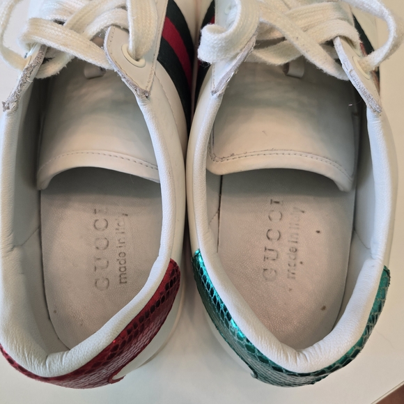 Womens Gucci Ace Embroidered Bee White Sneakers, Used, Red Green Accents - Picture 10 of 10